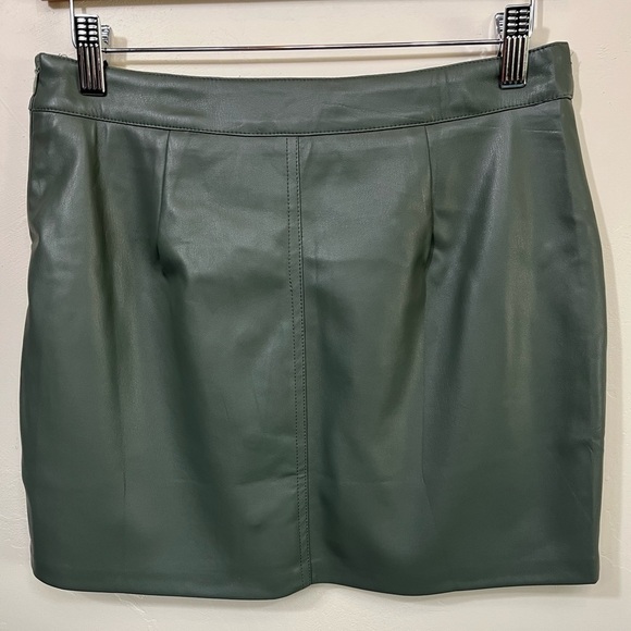 NWT Lulus Most Fab Vegan Leather Button-Front Mini Skirt Gray Various Sizes - Picture 3 of 13